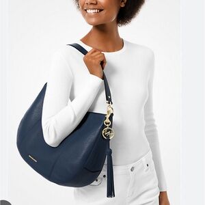 MICHAEL KORS Navy Blue Brooke Pebbled Leather Shoulder Bag EUC